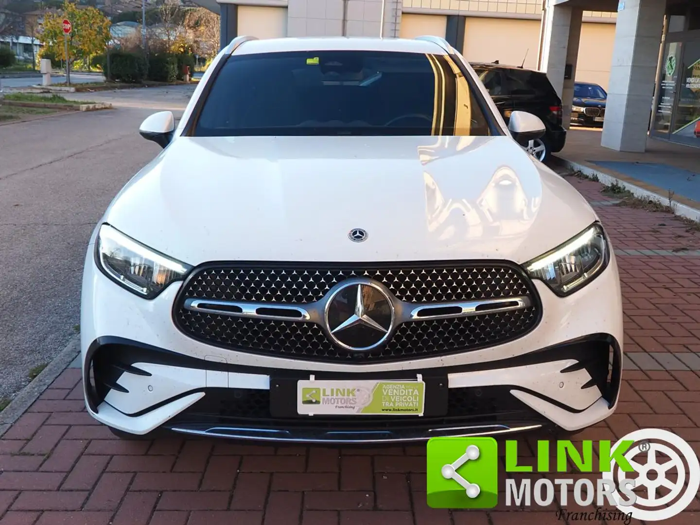 Mercedes-Benz GLC 300 e hybrid EQ 4Matic AMG Line Advanced FINANZIABILE Bianco - 2