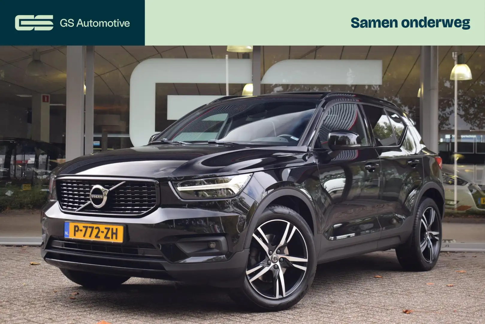 Volvo XC40 2.0 T5 AWD R-Design met Pano/Trekh/Harman/Camera Zwart - 1