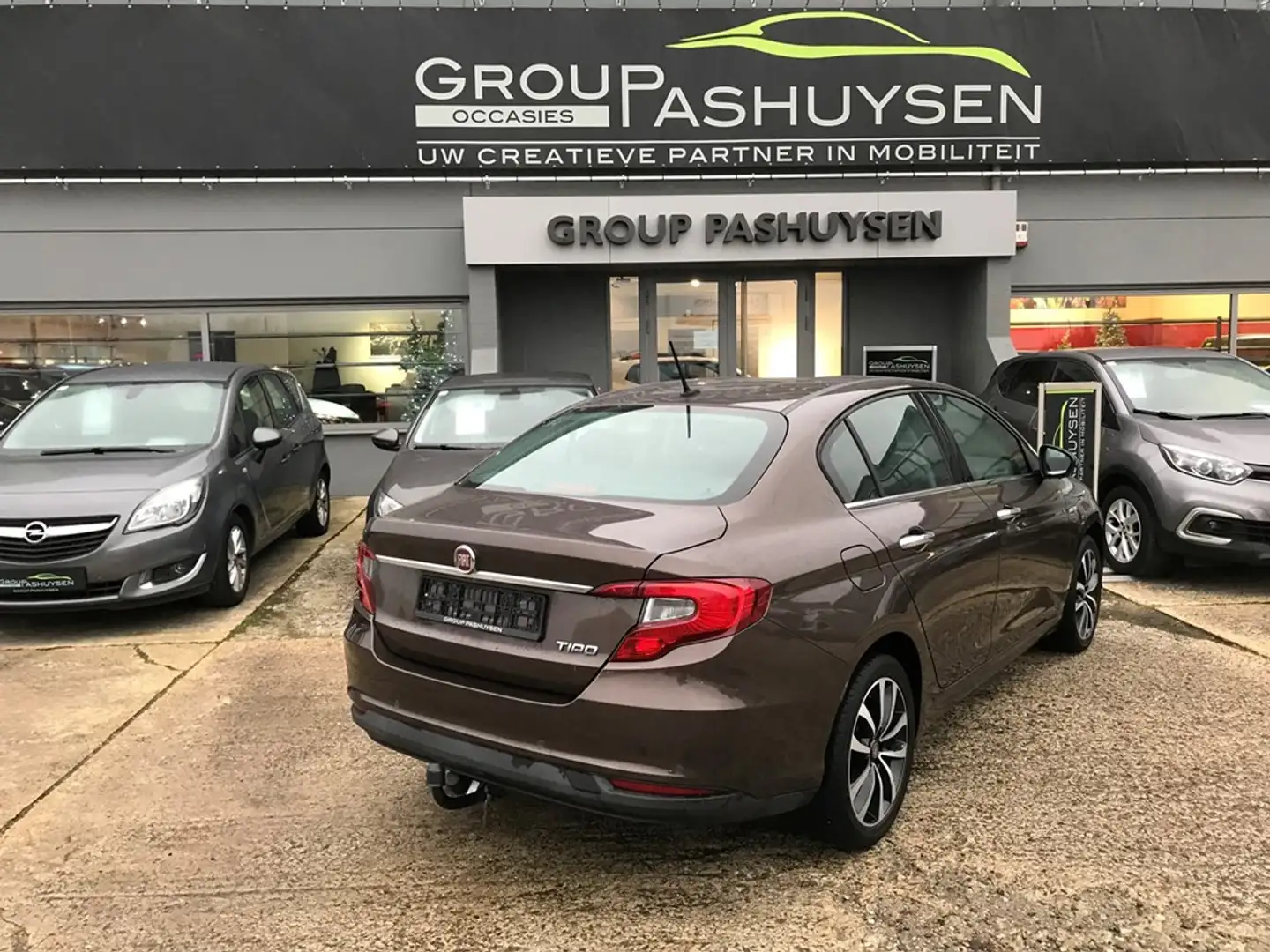 Fiat Tipo Sedan Lounge 1.4cc 95pk Bruin - 2