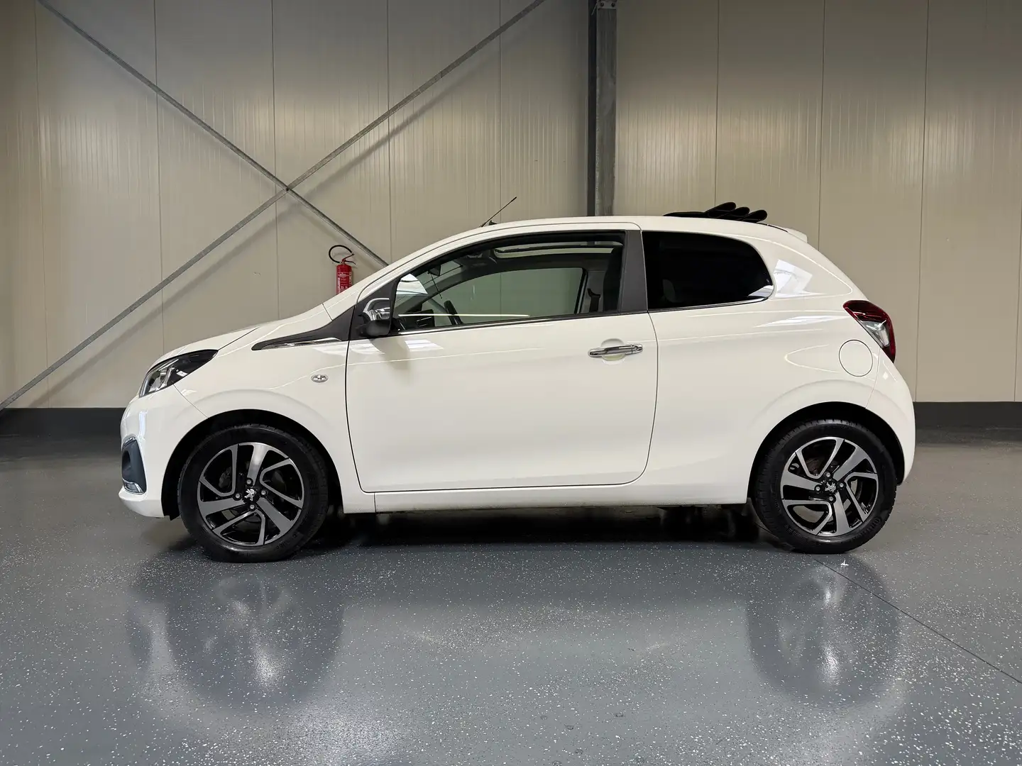 Peugeot 108 Peugeot 108 VTi 82 Active -Faltdach– Top Zustand Blanc - 2