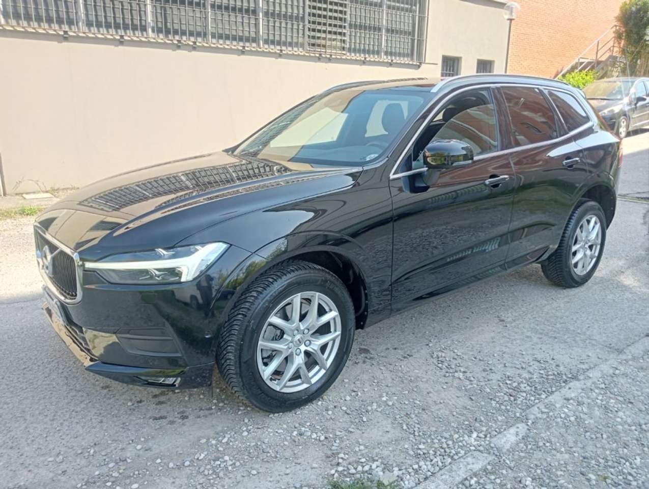 Volvo XC60 B4 (d) Geartronic Momentum HYBRID/DIESEL