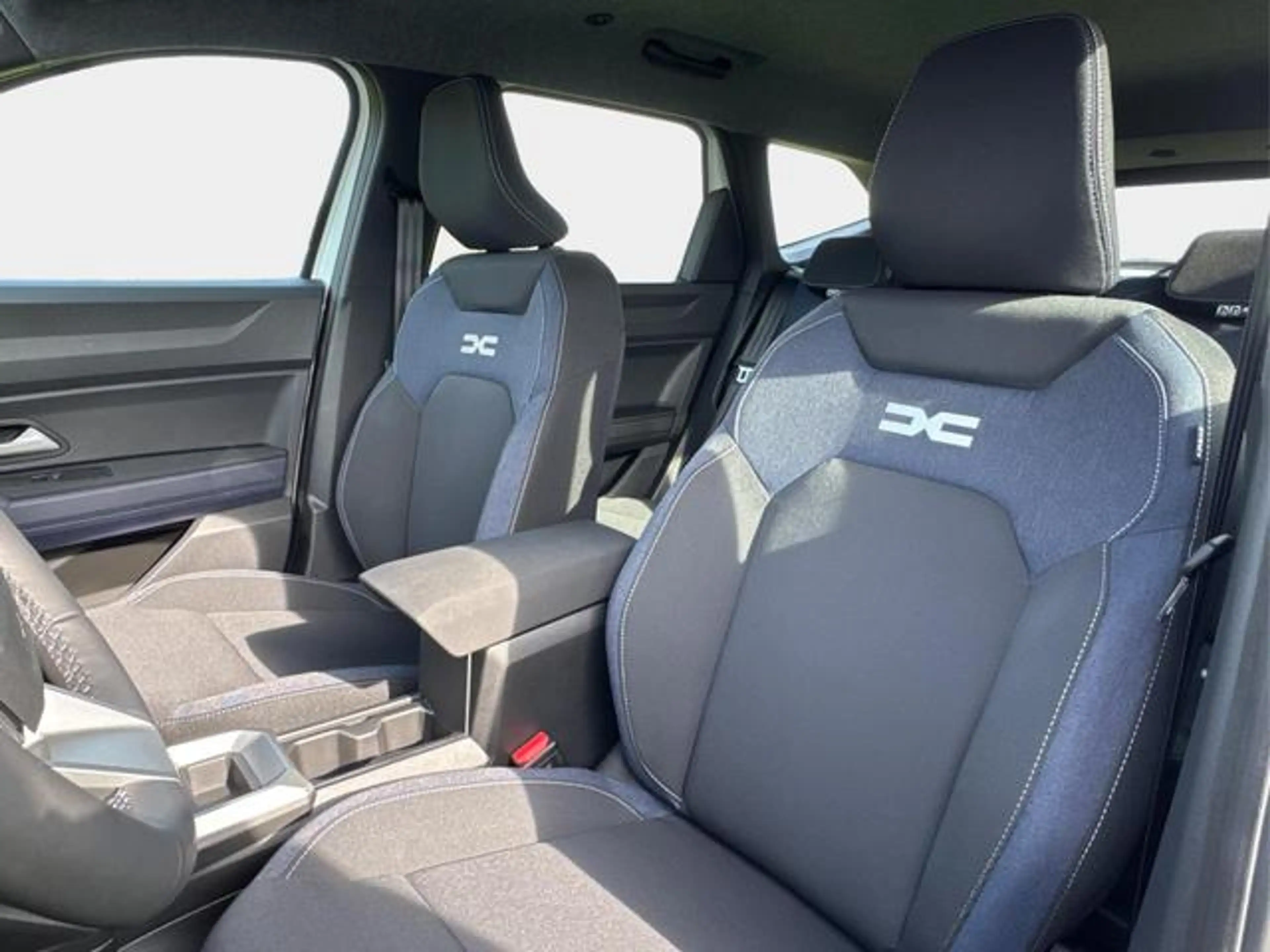 Dacia Bigster Expression SHZ+KLIMA+PDC+KAMERA+LED+1... — photo 10