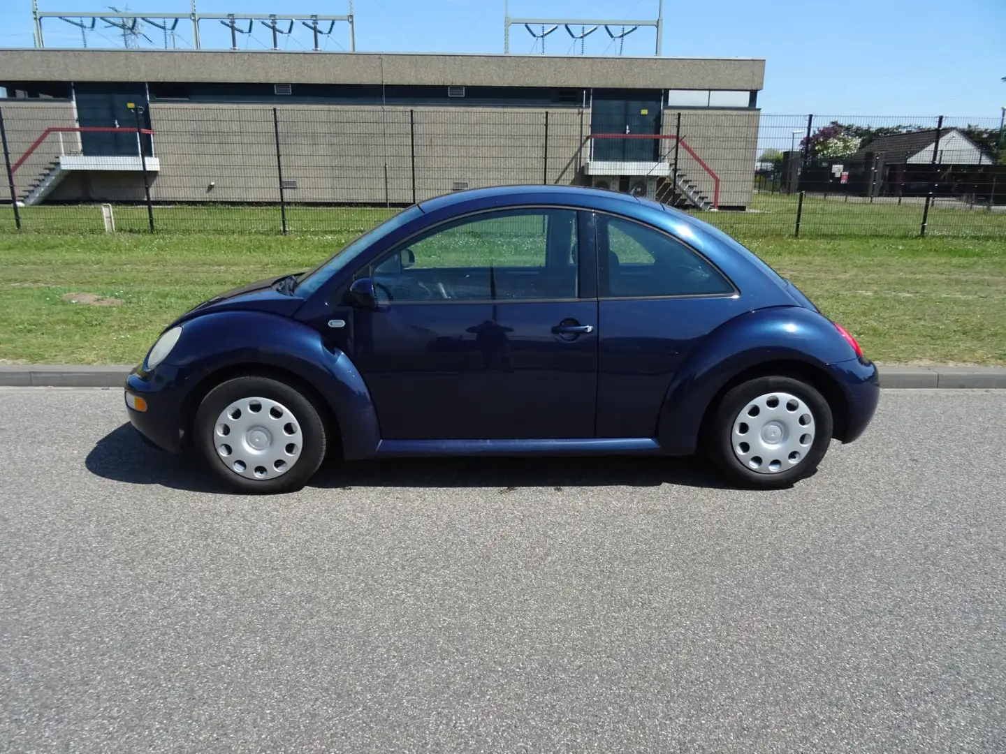 Volkswagen New Beetle 1.6 Modrá - 2