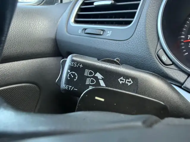 Volkswagen Golf view 18