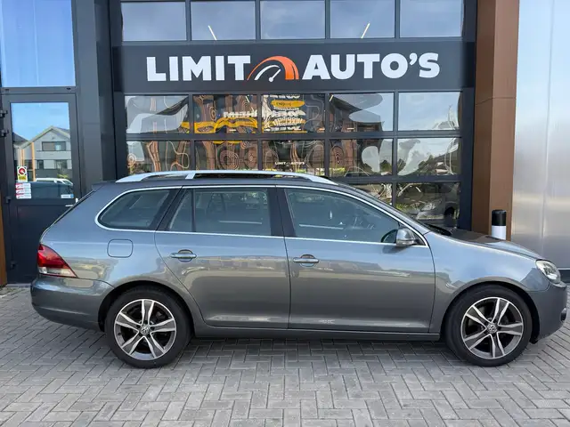 Volkswagen Golf view 8