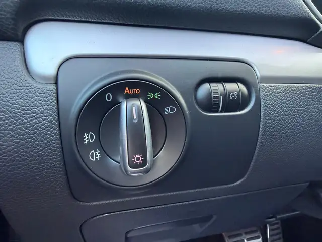Volkswagen Golf view 19