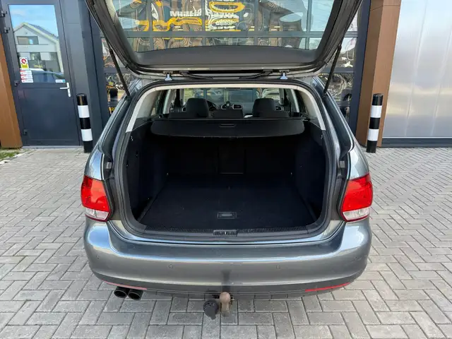 Volkswagen Golf view 10
