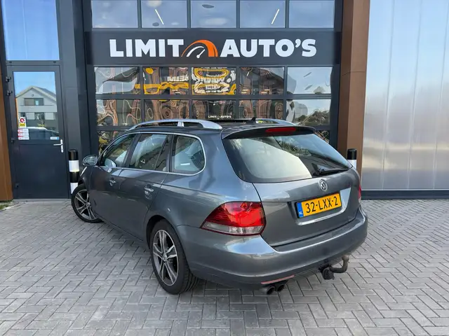 Volkswagen Golf view 5
