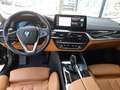 BMW 520 d TOURING 4x4 Aut. *VOLL LED / 18 ZOLL / NAVI / KAMERA / VOLLLEDER / E-KLAPPE / HIFI-SOUND-SYSTEM* Schwarz - thumbnail 3