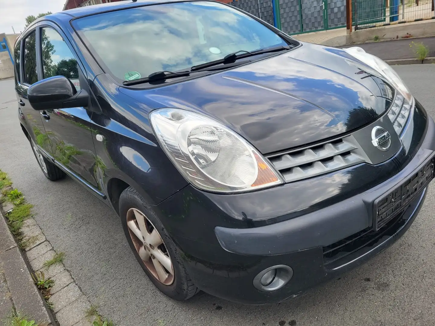 Nissan Note Note 1.4 acenta Schwarz - 1
