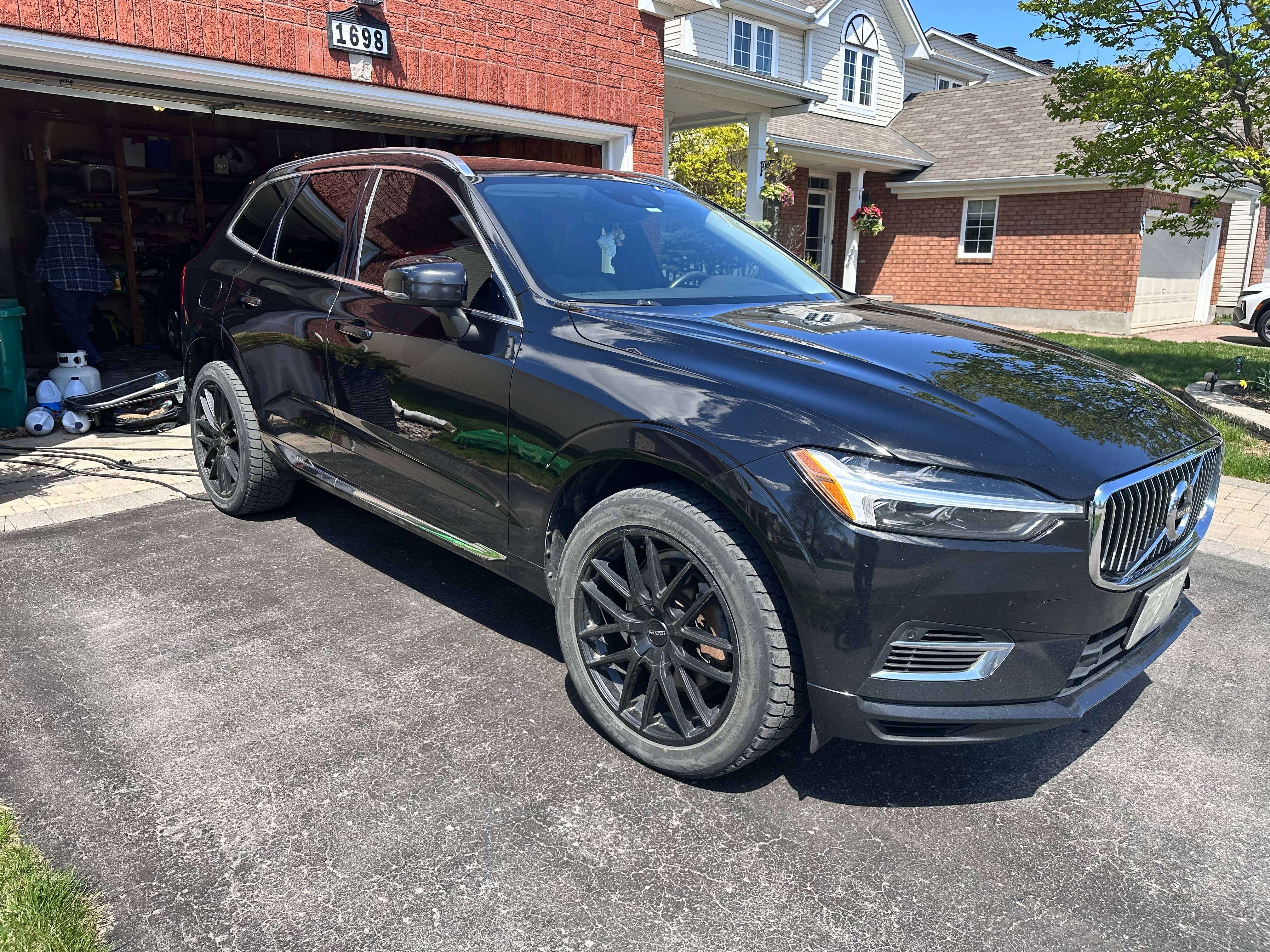 2021 Volvo XC60 Inscription Expression alt 3