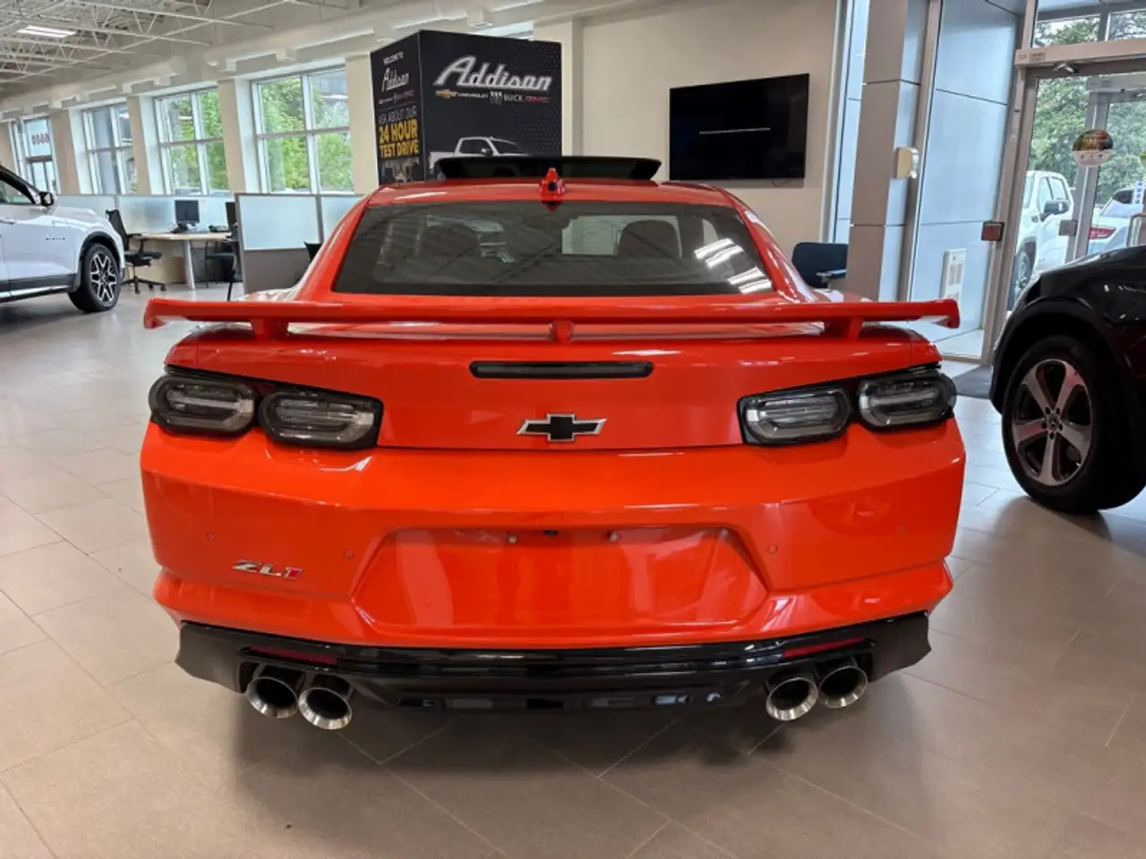 Chevrolet Camaro снимка Chevrolet Camaro