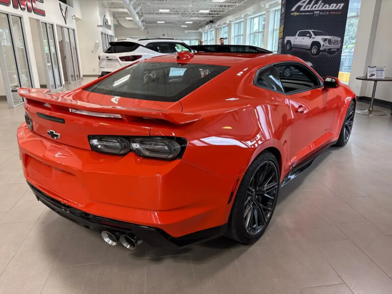 Chevrolet Camaro снимка Chevrolet Camaro