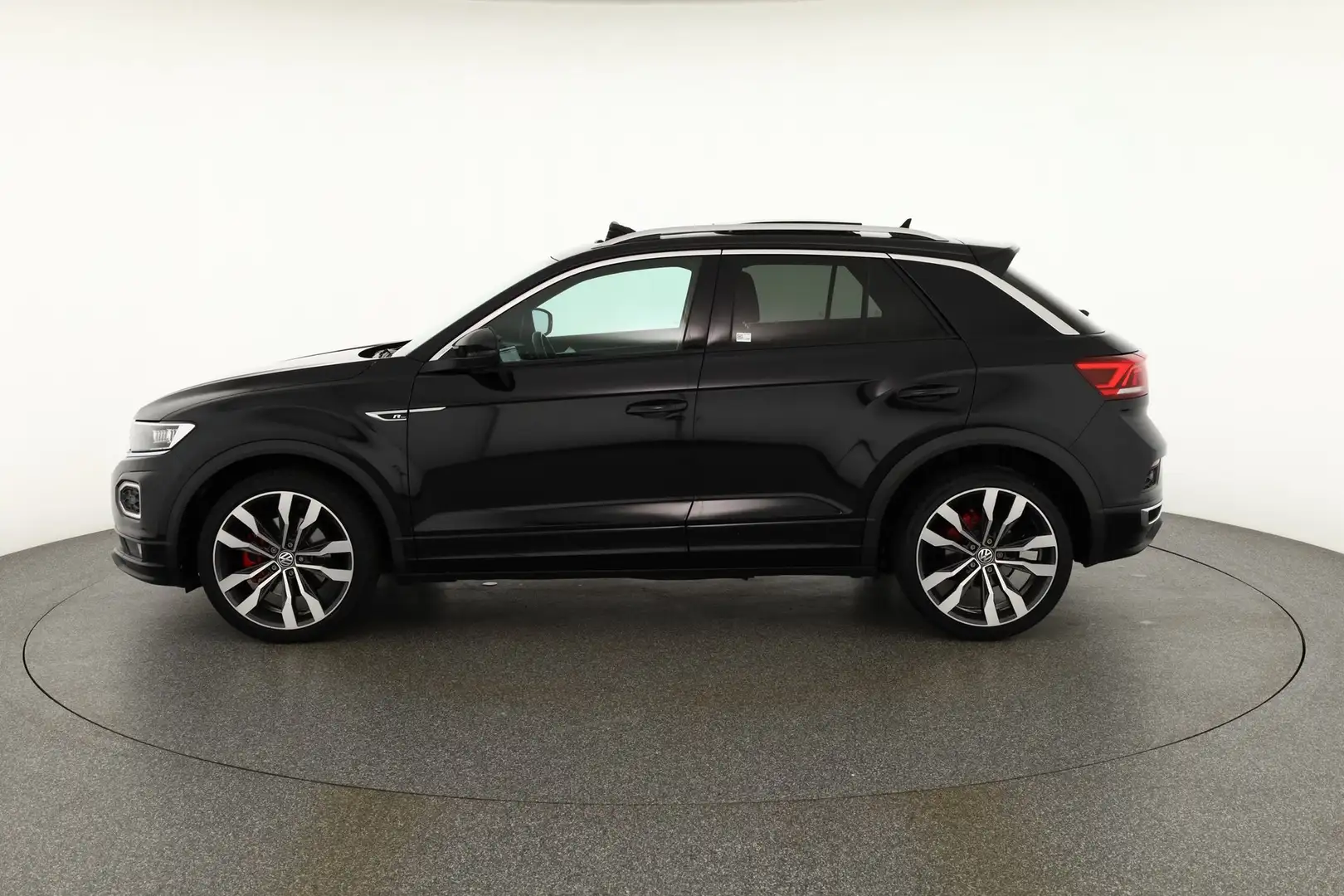 Volkswagen T-Roc 1.5 TSI DSG 2x R-Line LED Panorama Navi Zwart - 2