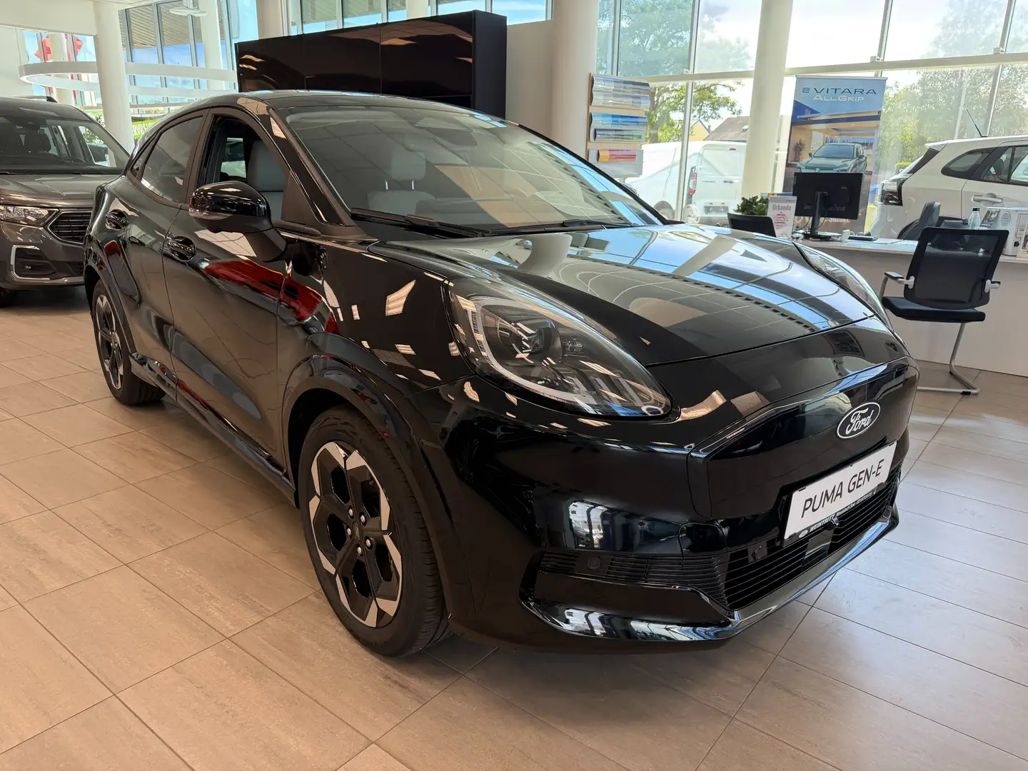 Ford Puma Gen-E Premium Elektro 43,6kWh Leasingbonus Schwarz - 1