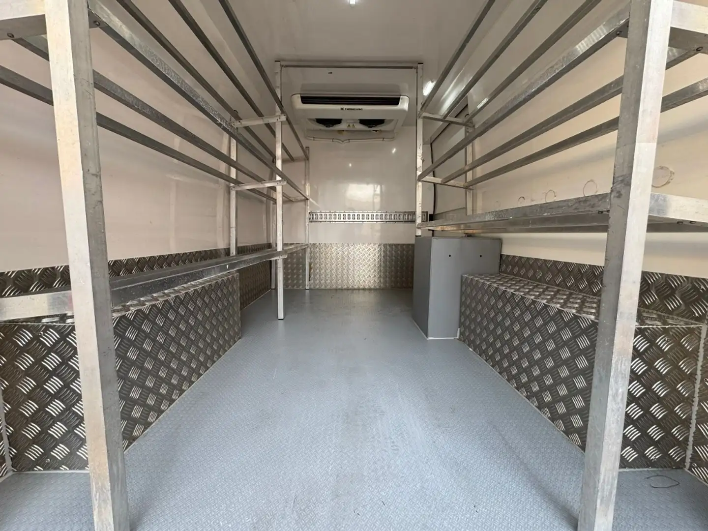 Peugeot Boxer Furgón 2.0BlueHDI 333 L2H2 110 Blanco - 1