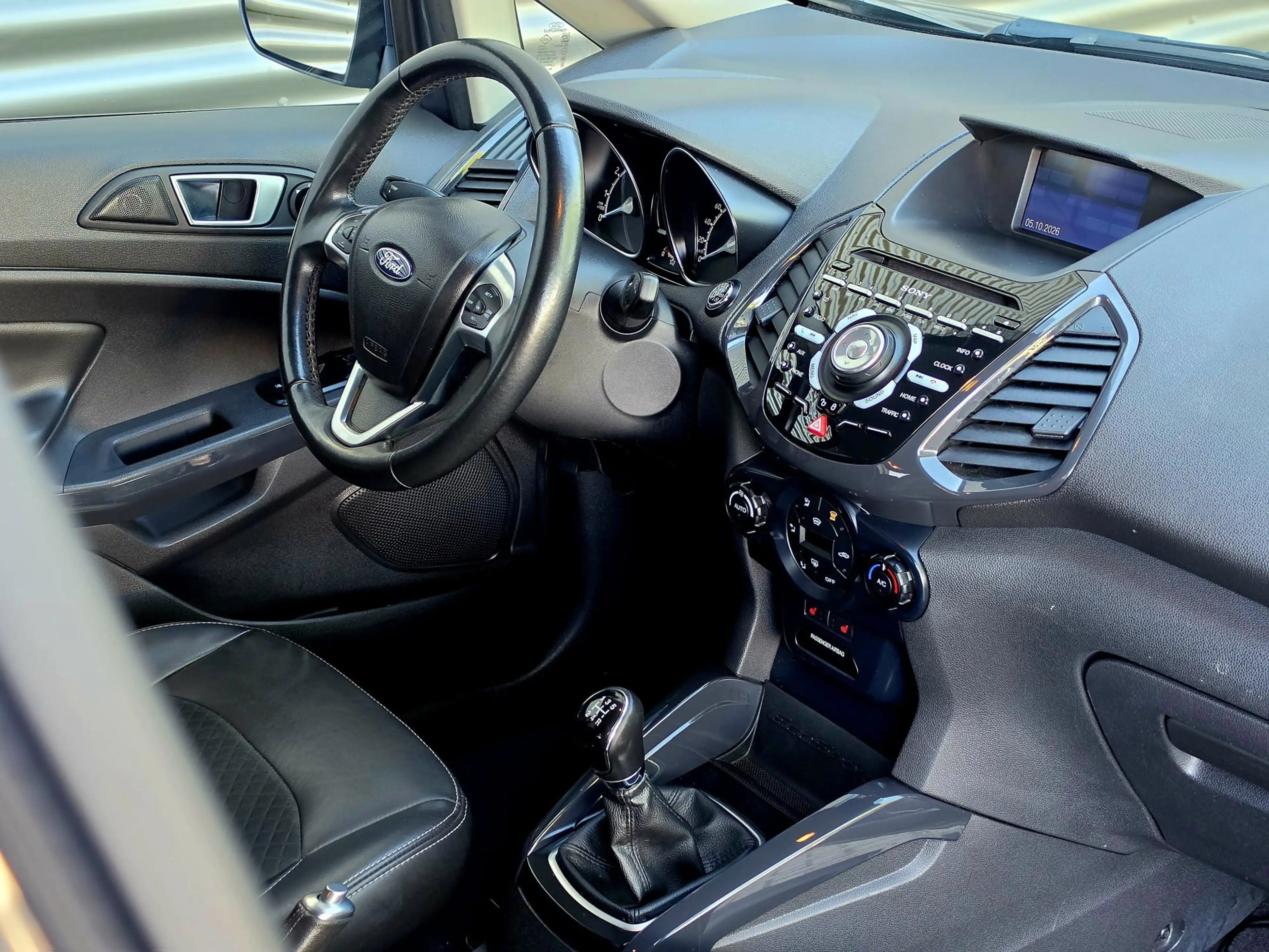 Ford EcoSport 1.0 EcoBoost Titanium / Nieuwe D-Riem / Stoelverw — photo 9