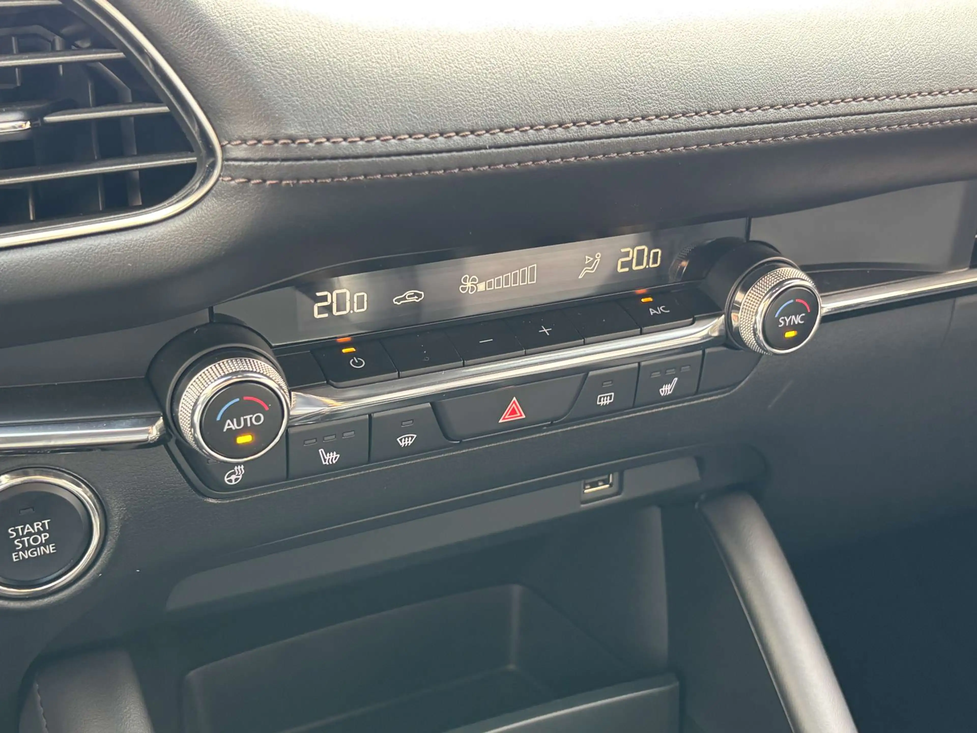 Mazda 3 3 2.0 M-HYBRID SKYCRUISE / Automaat / Leder / 150pk — photo 12