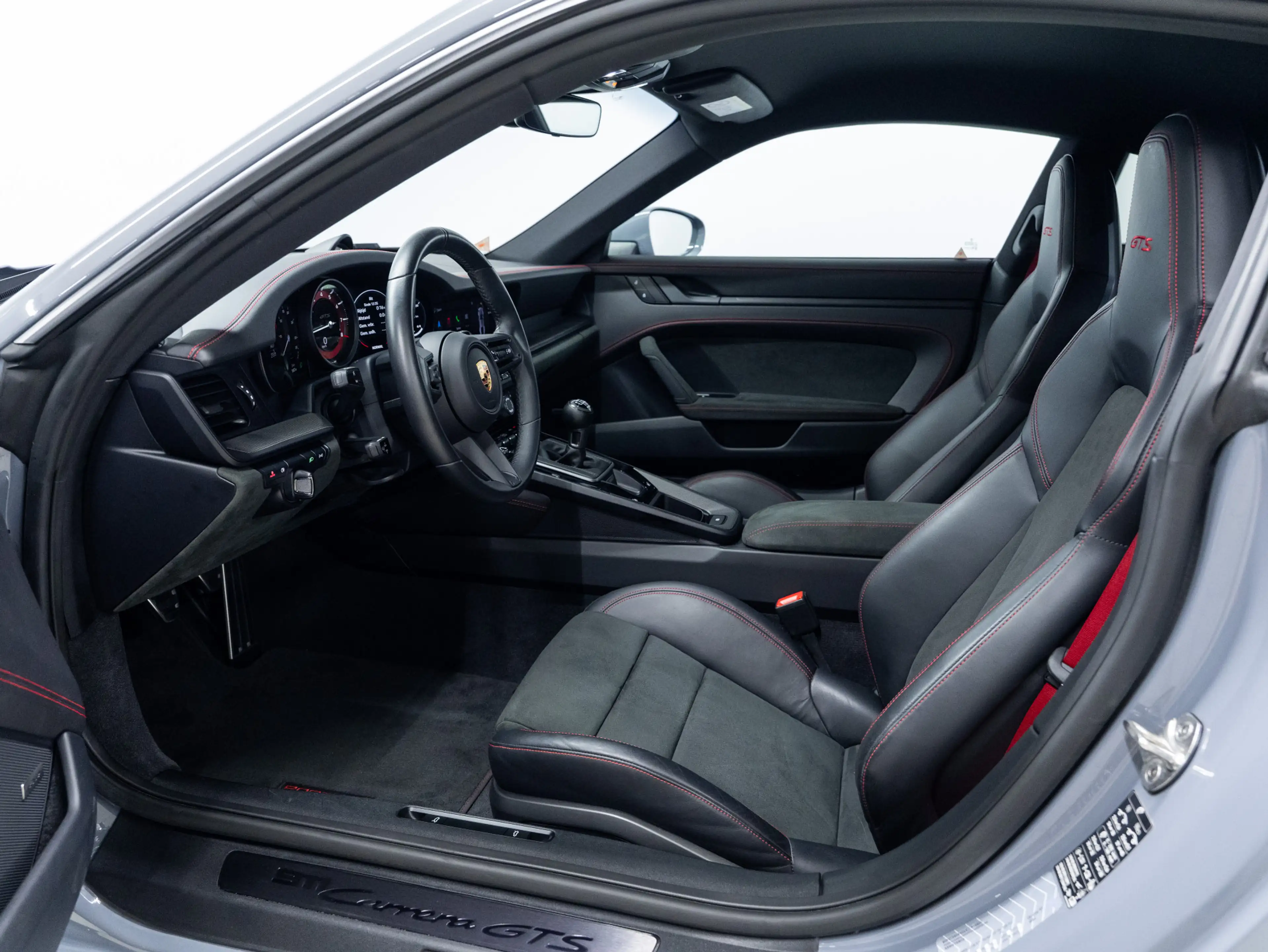 Porsche 992 Carrera GTS — photo 7