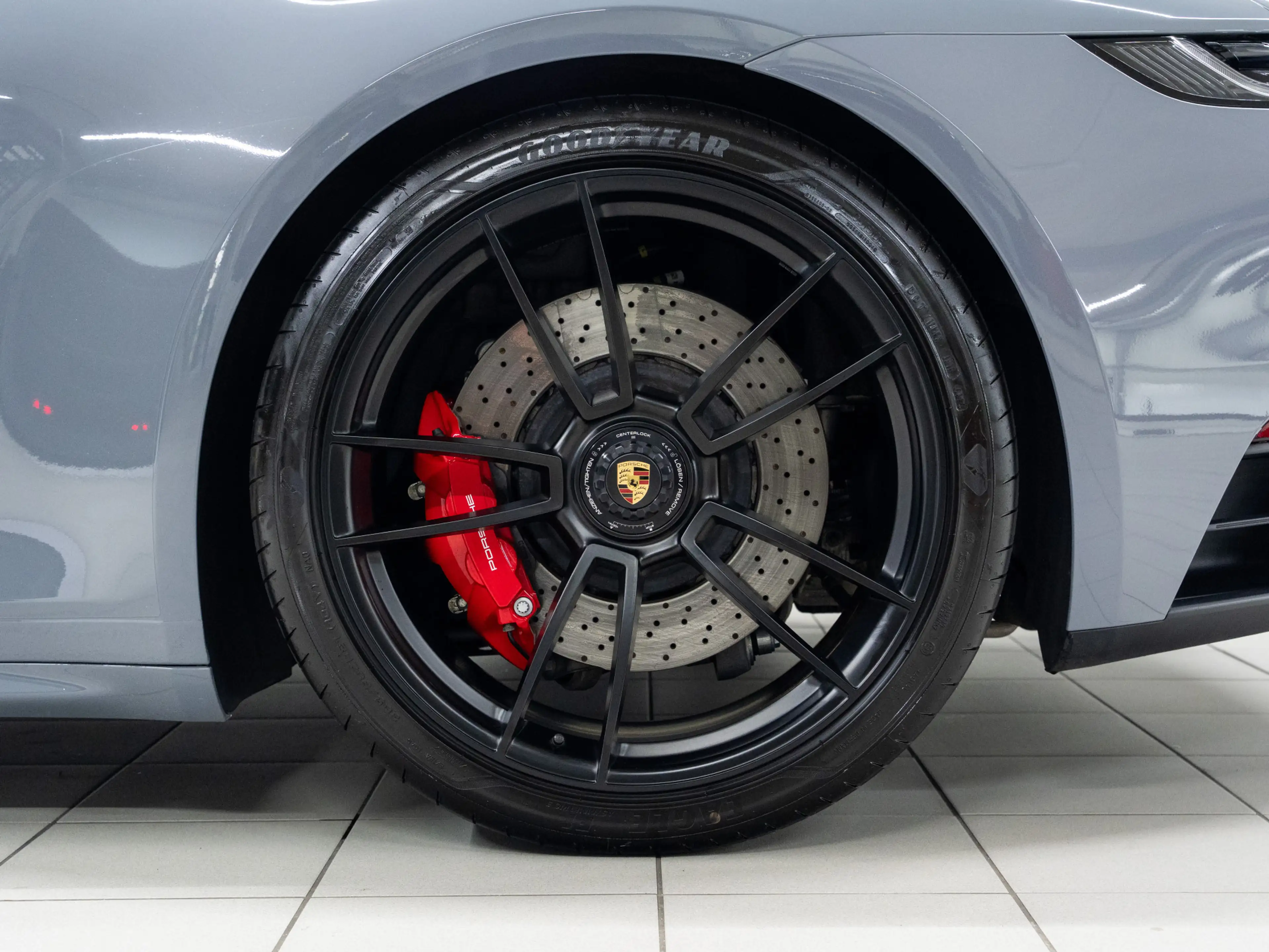 Porsche 992 Carrera GTS — photo 10