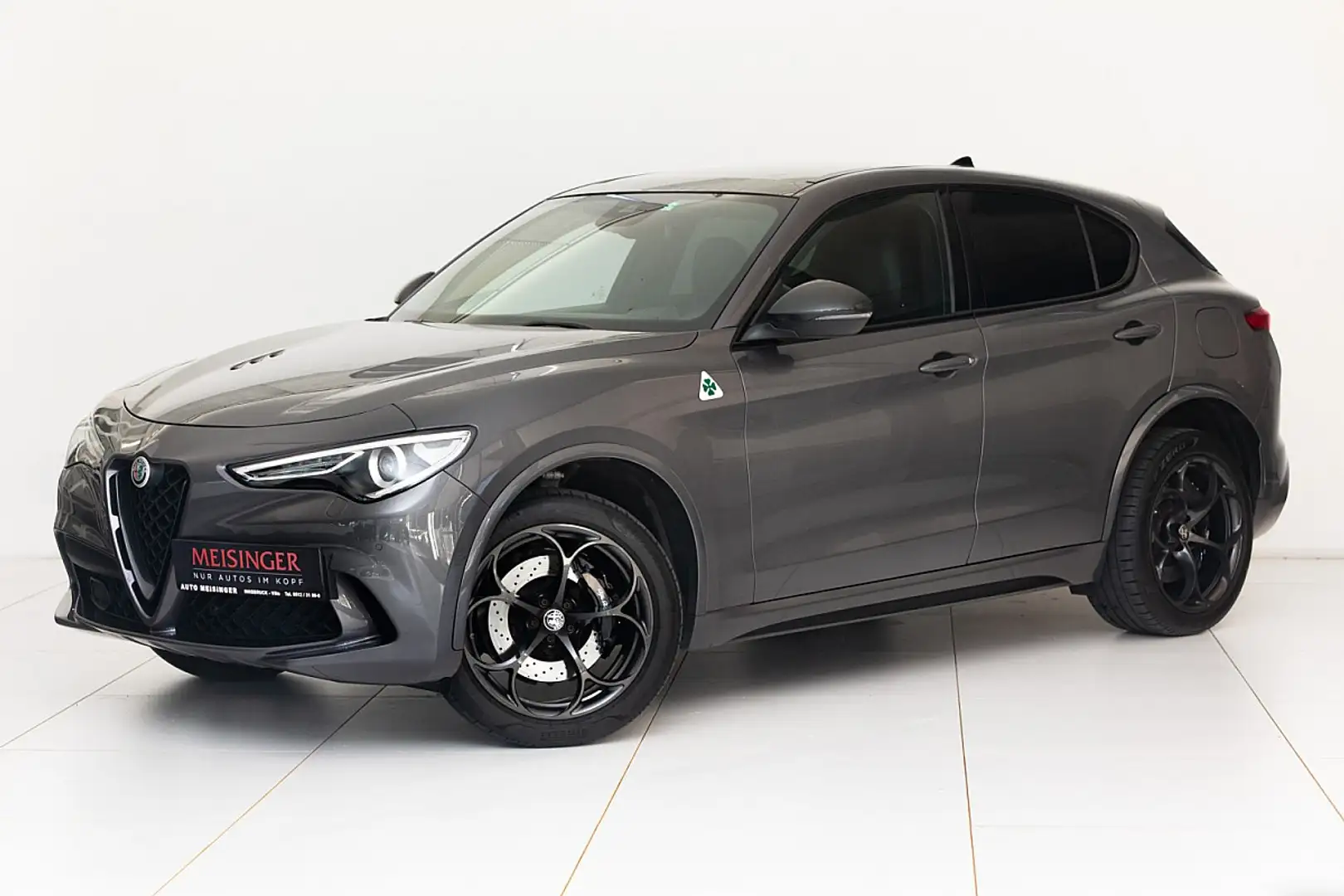 Alfa Romeo Stelvio Quadrifoglio 2,9 V6 ATX AWD Grau - 1