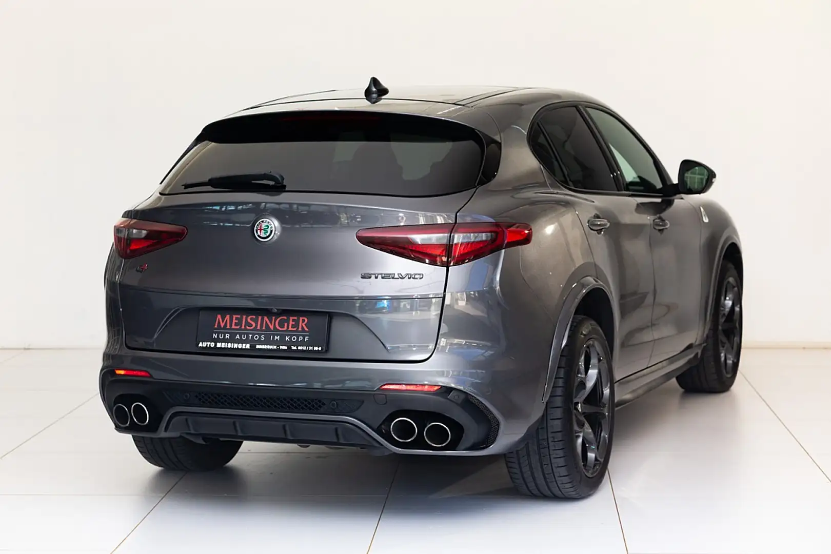 Alfa Romeo Stelvio Quadrifoglio 2,9 V6 ATX AWD Grijs - 2