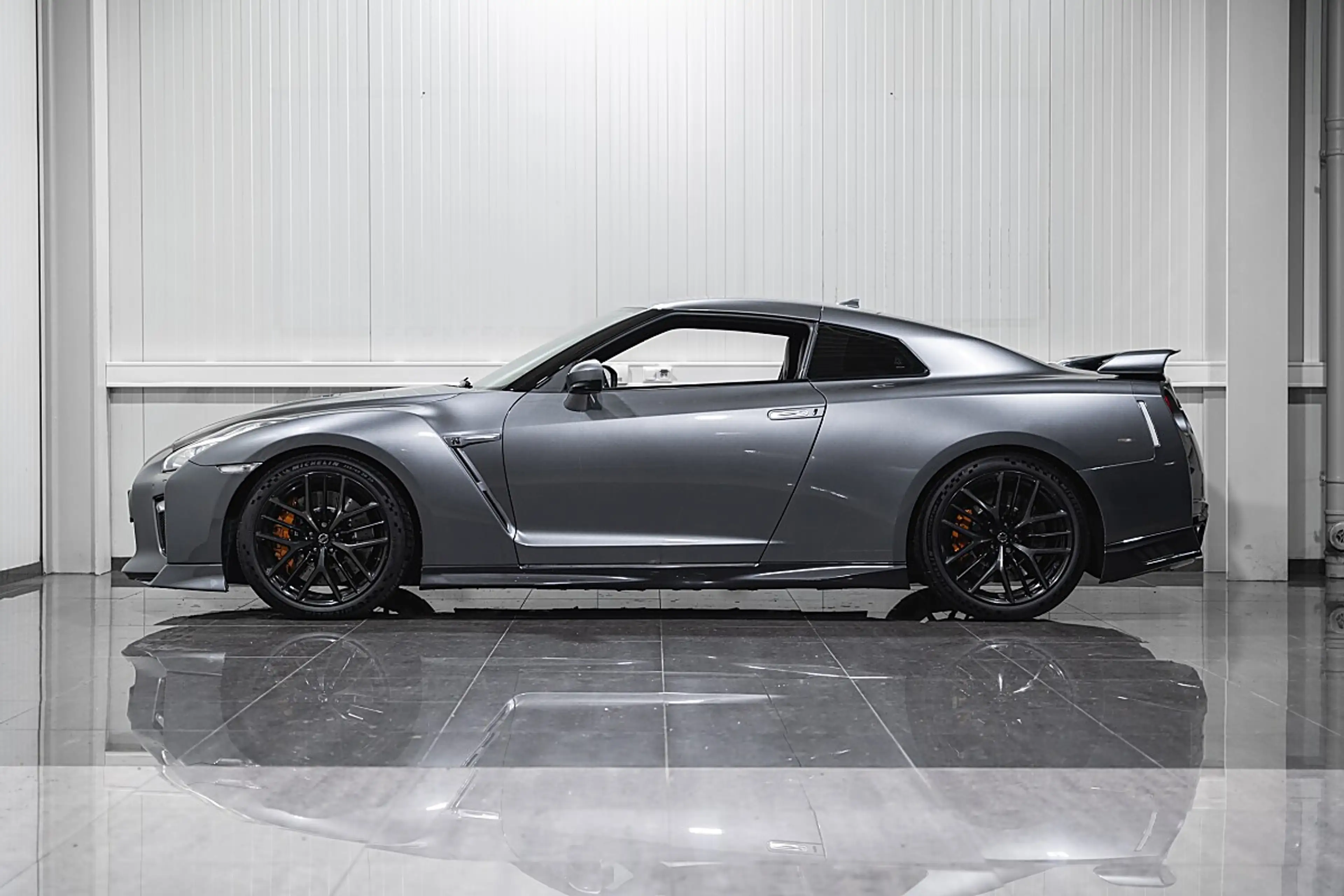 Nissan GT-R Black Edition — photo 5