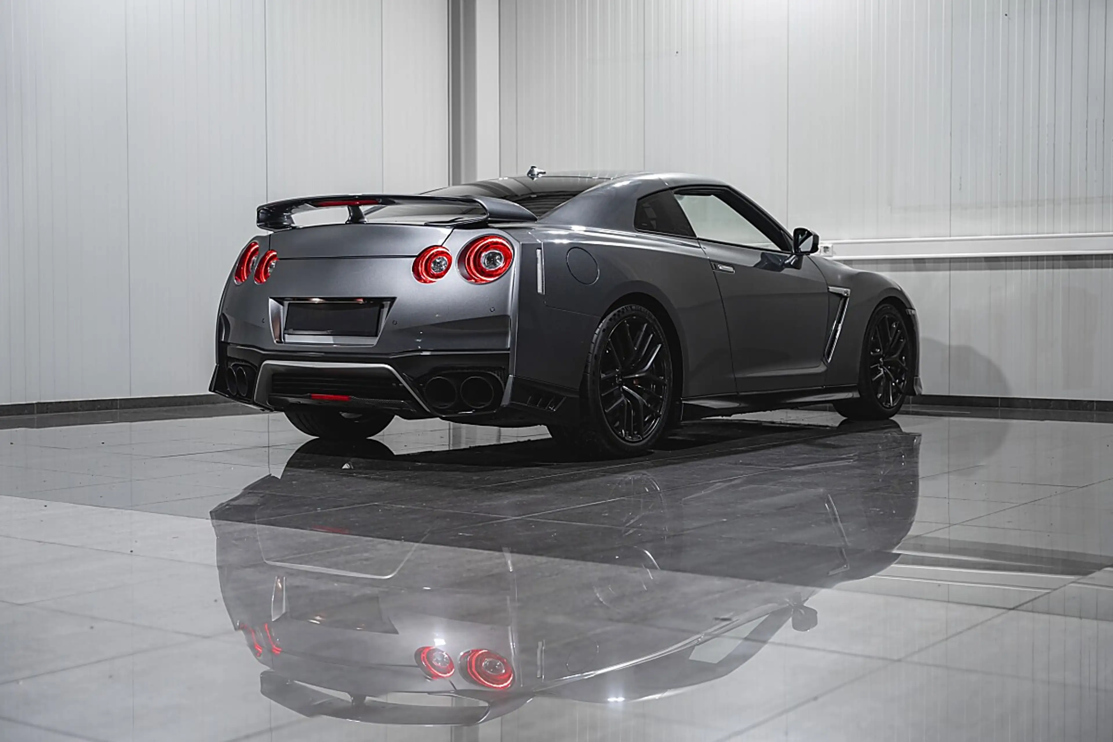 Nissan GT-R Black Edition — photo 12