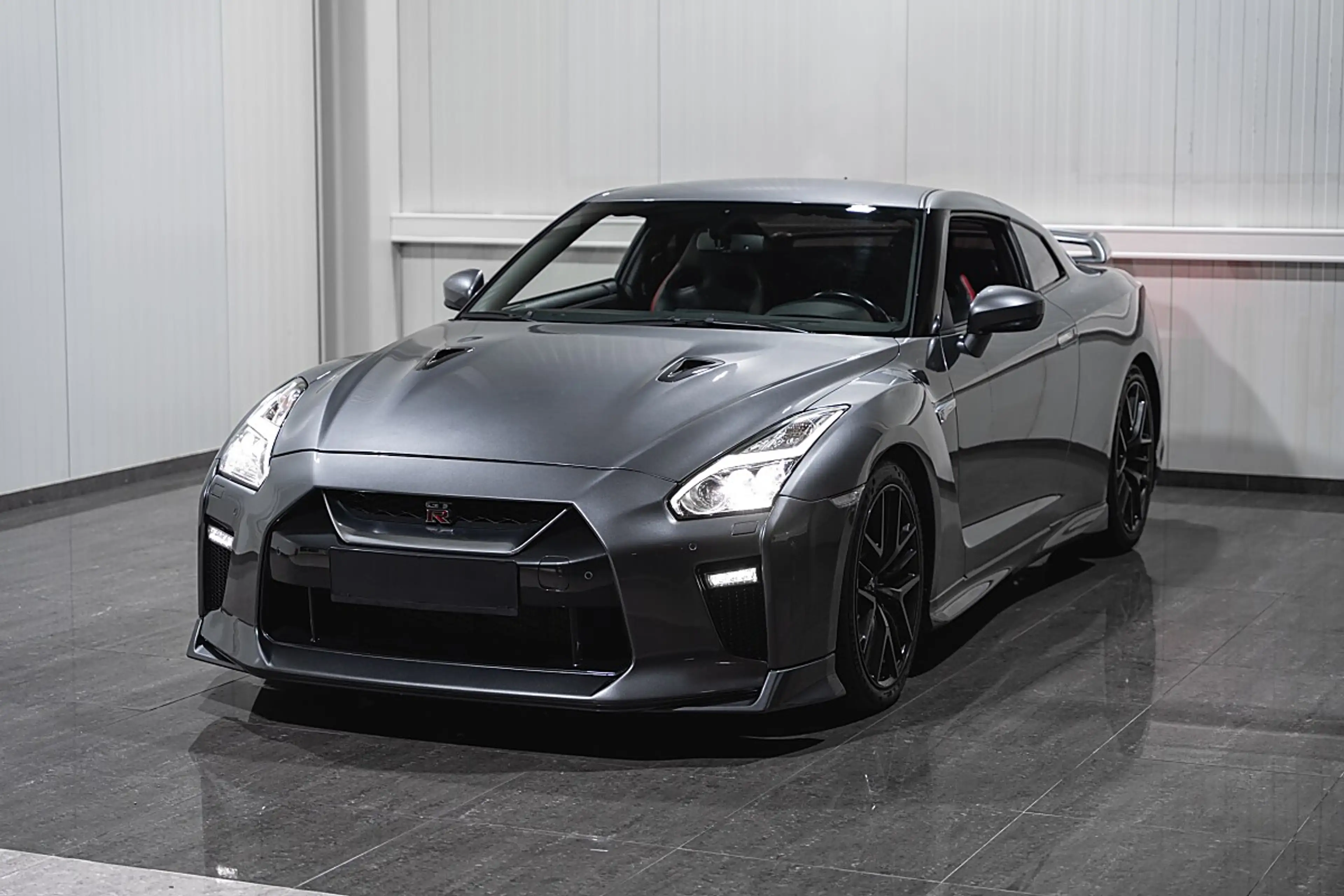 Nissan GT-R Black Edition — photo 6
