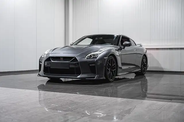 Nissan GT-R Black Edition Ansicht 8