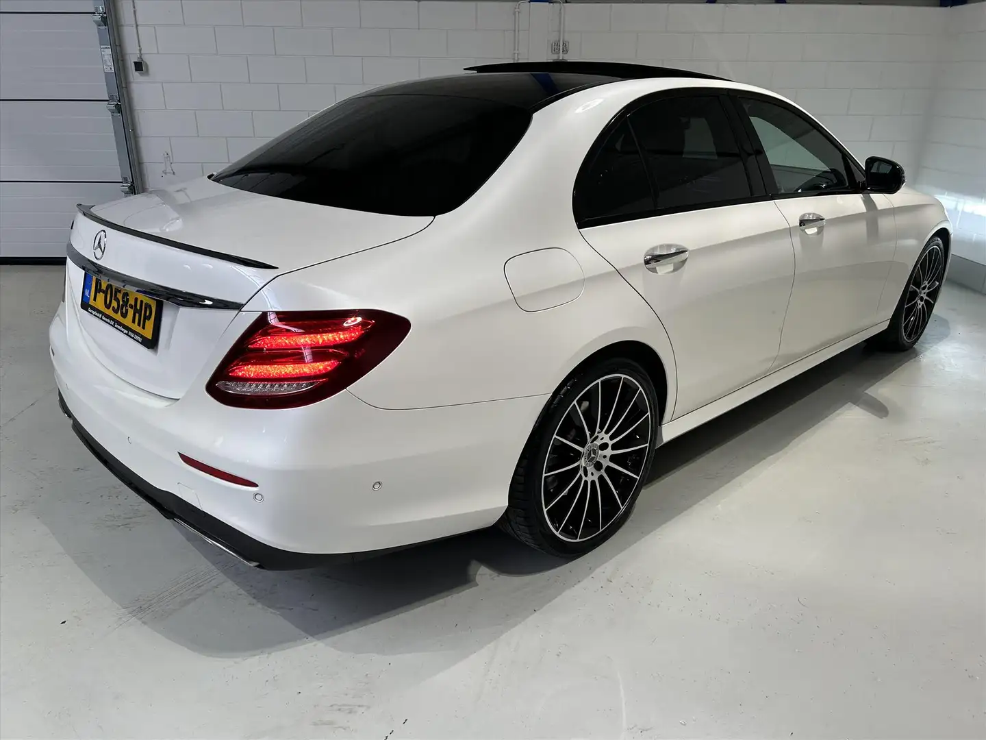 Mercedes-Benz E 350 E350 299pk 9G AMG-Line, Burmester, Pano, Sfeer, 36 Bianco - 2