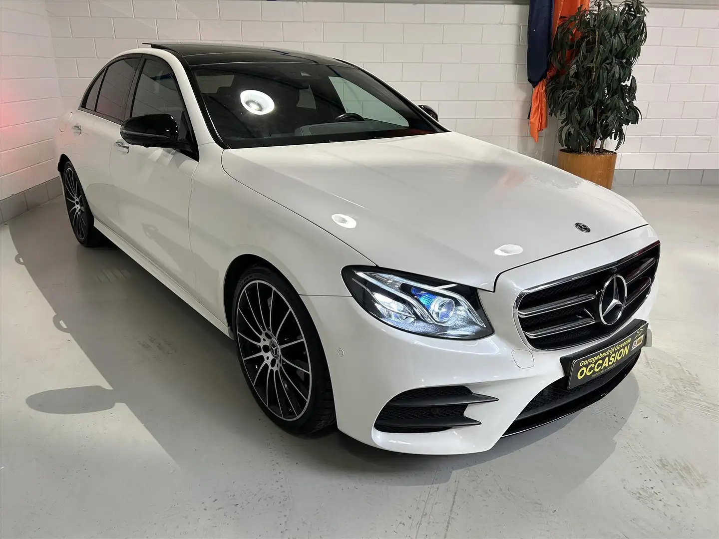 Mercedes-Benz E 350 E350 299pk 9G AMG-Line, Burmester, Pano, Sfeer, 36 Bianco - 1