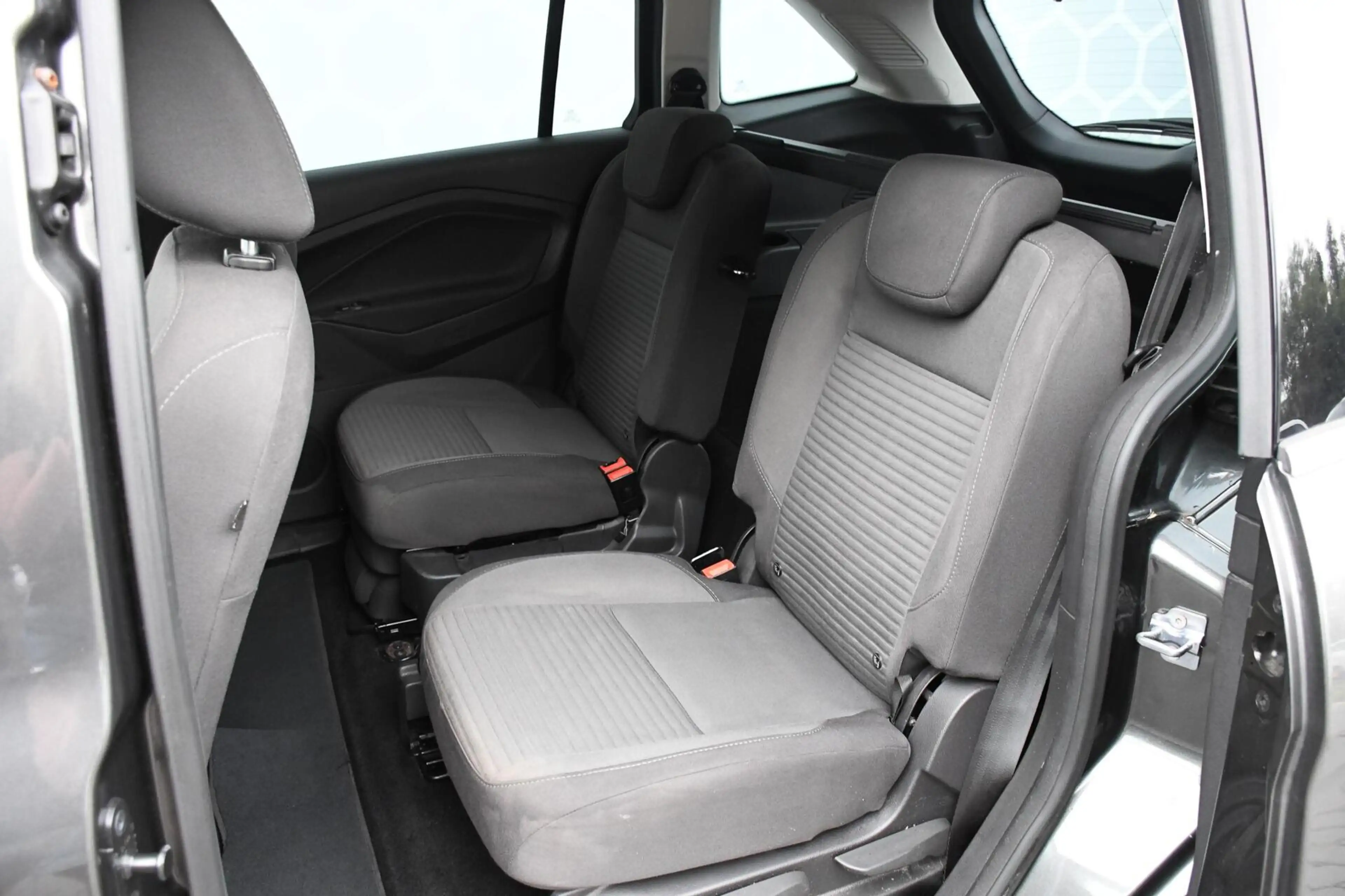 Ford Grand C-Max 1.0 Titanium Trekhaak Cruise Camera PDC — photo 15