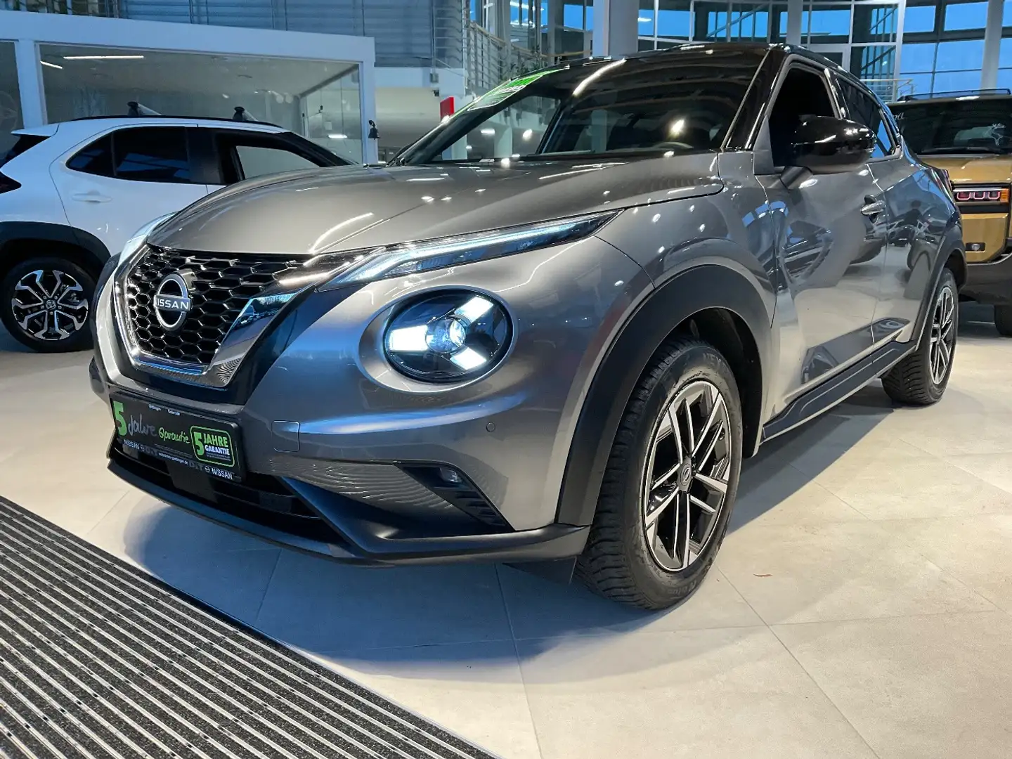 Nissan Juke 1.0 DIG-T N-Connecta LED+Fernlichtass.+Kam. Noir - 2