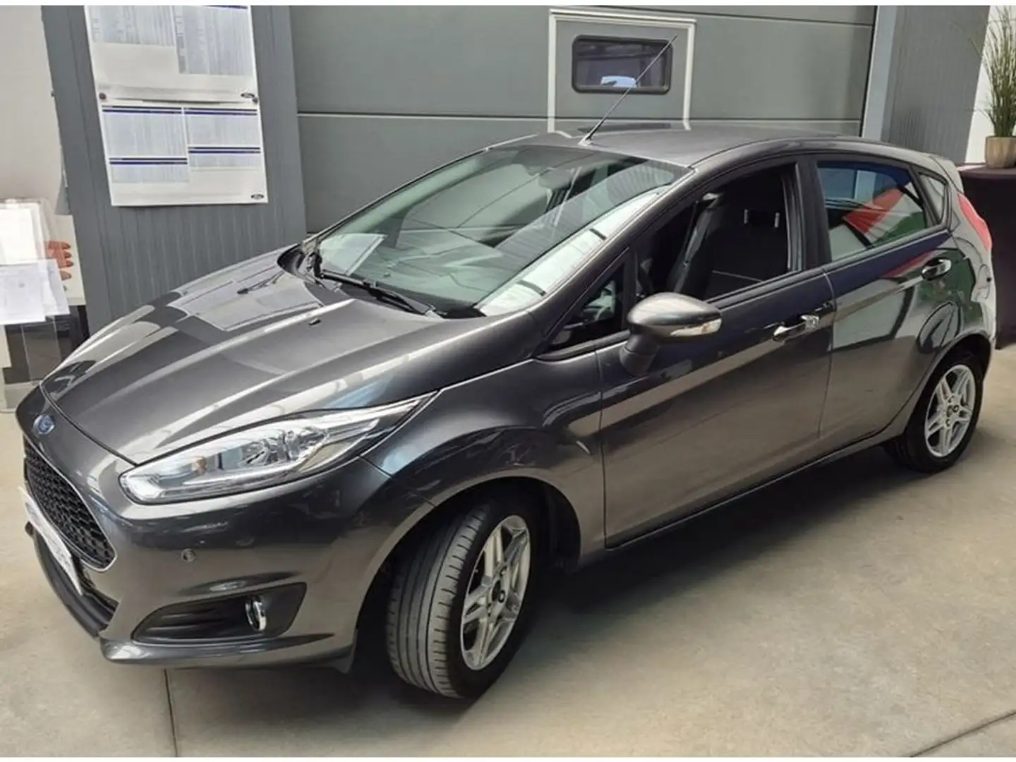 Ford Fiesta Titanium Grigio - 2