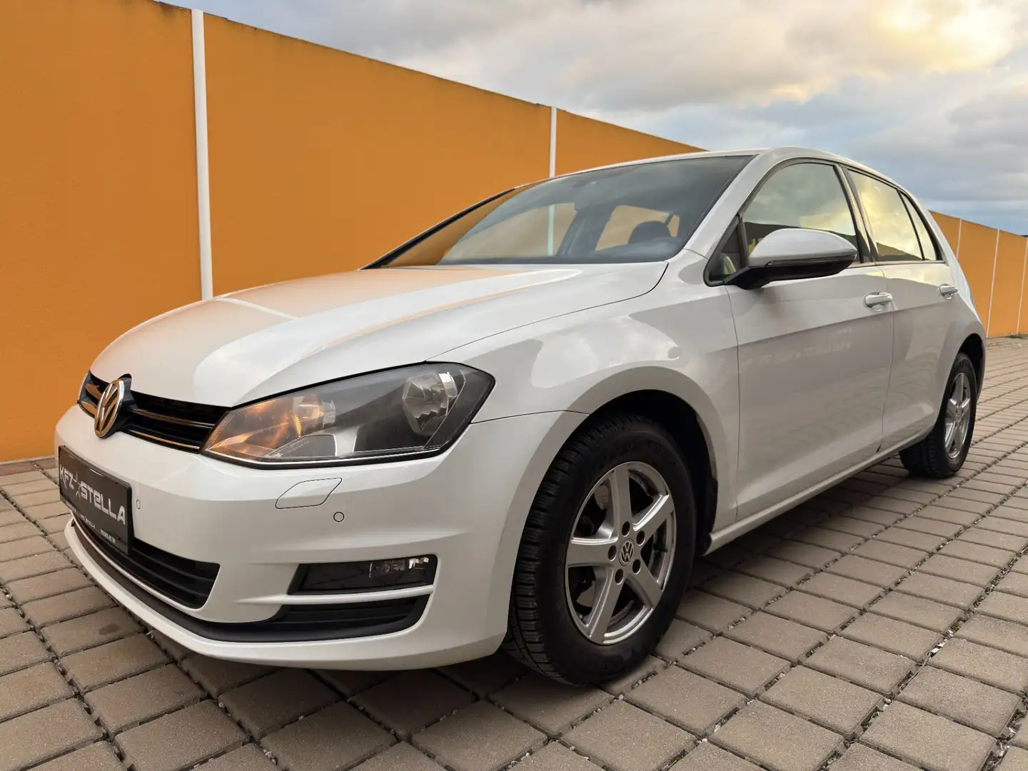 Volkswagen Golf Comfortline 1,2 TSI DSG Automatik Navigation Bianco - 1
