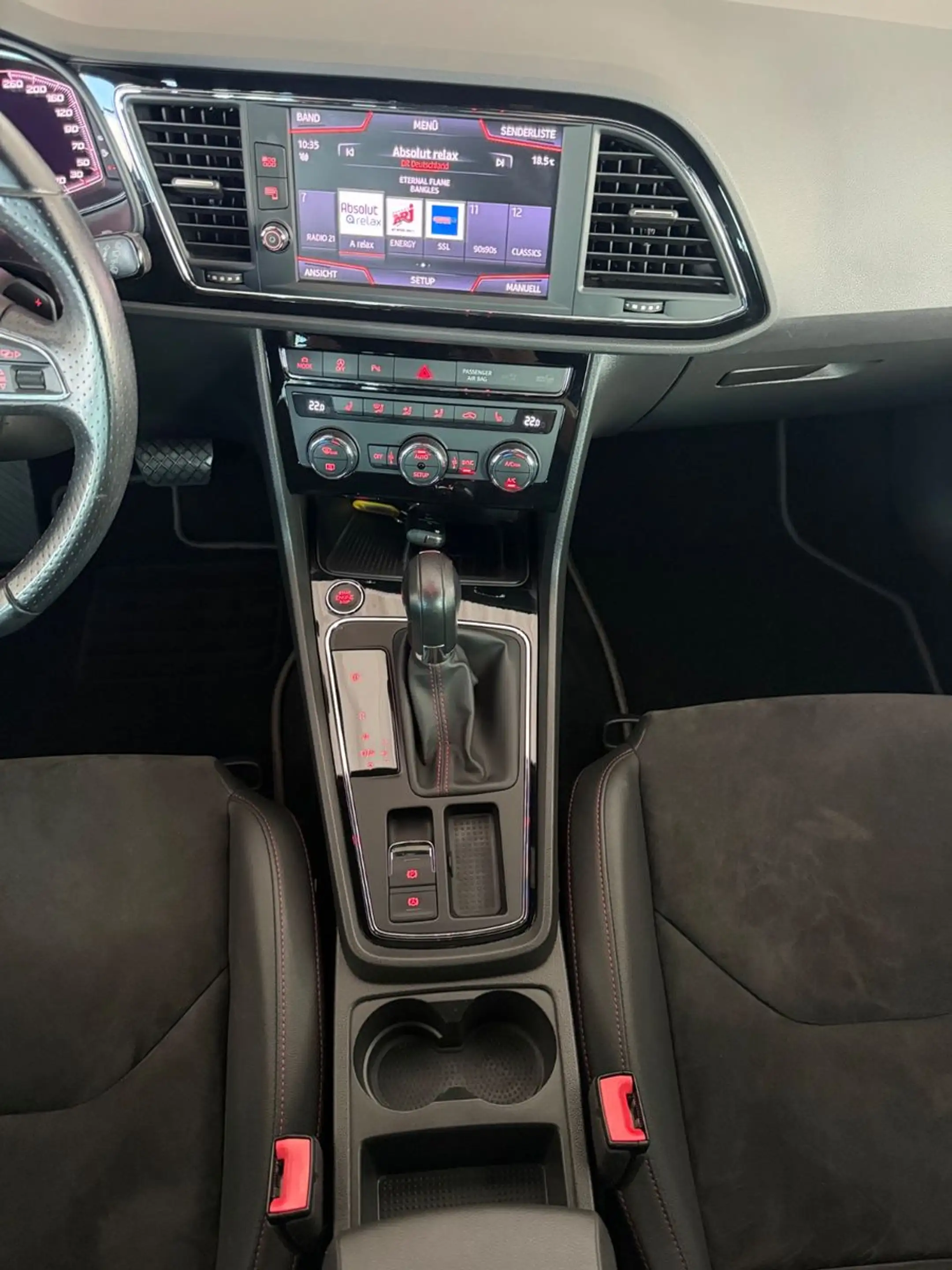 SEAT Leon ST FR Black Edition Pano*Navi*CarP*LED*DCC — photo 12