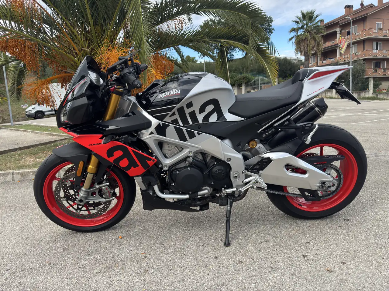 Aprilia Tuono