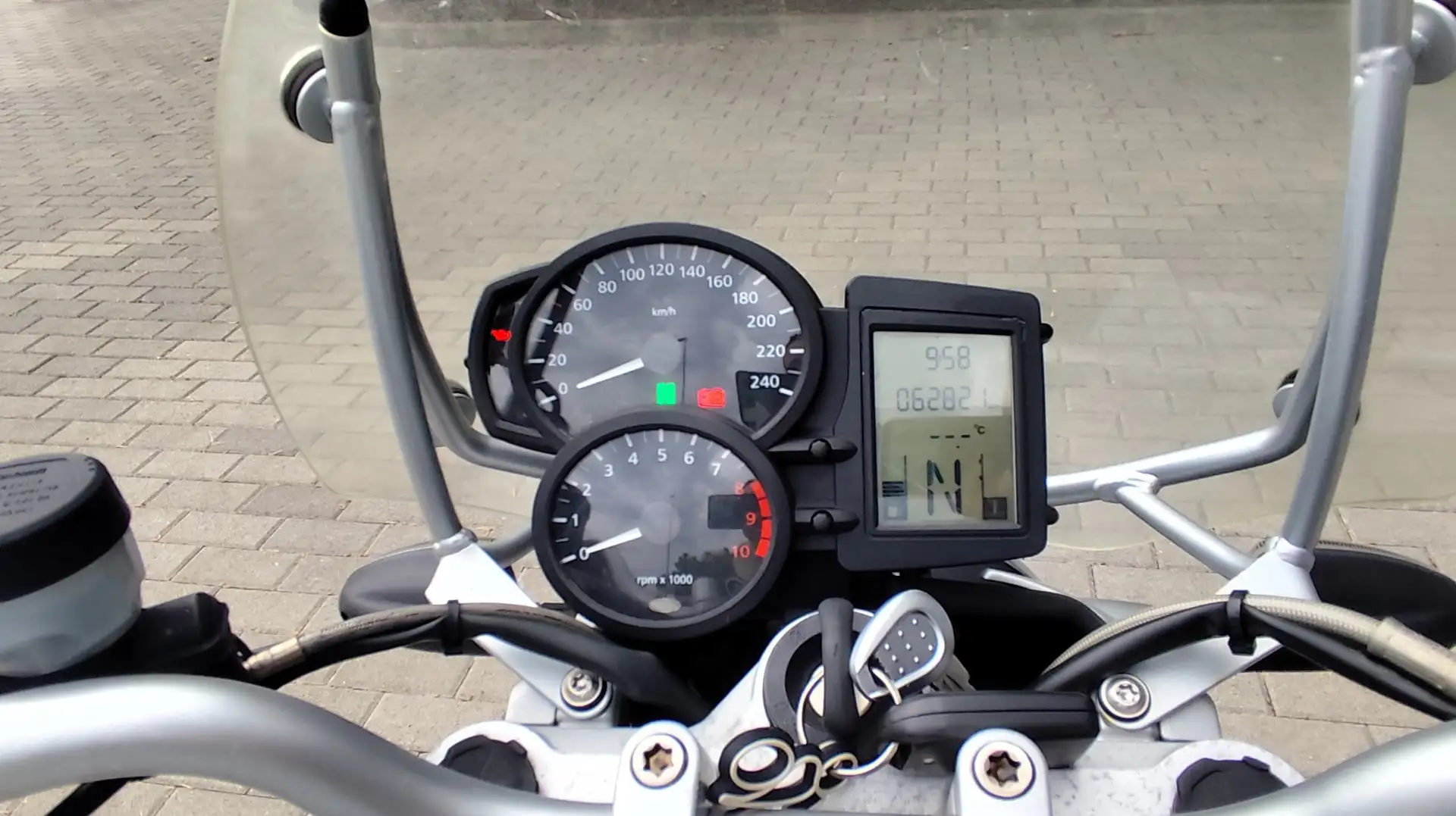 BMW R 1200 R Argent - 2