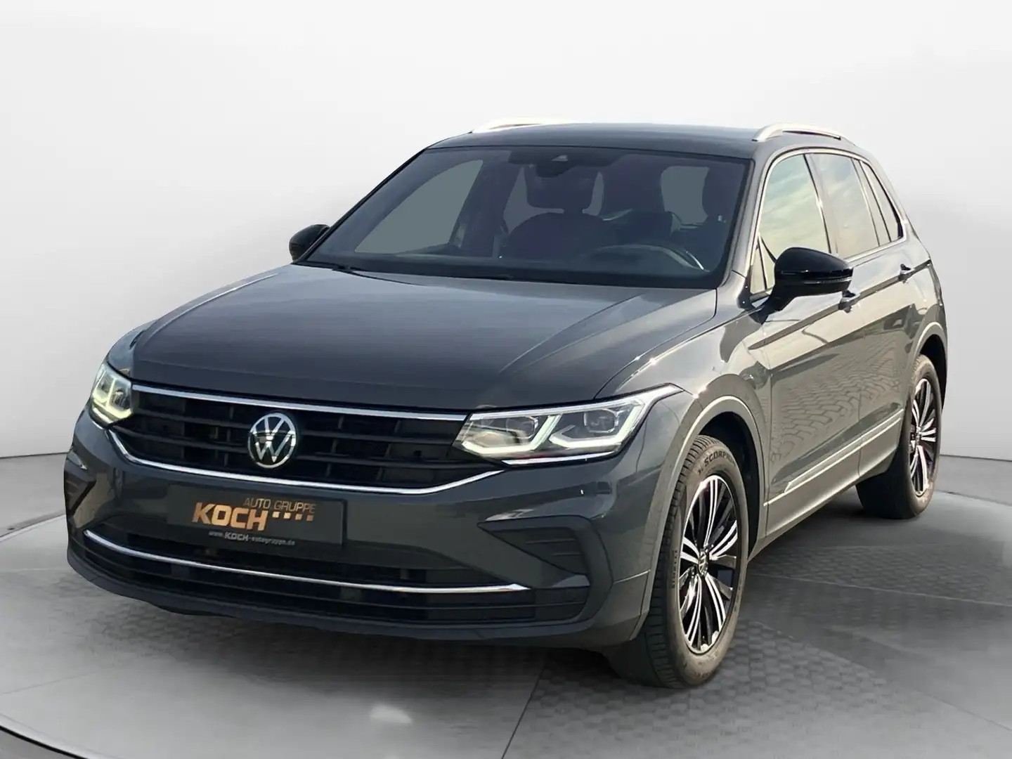 Volkswagen Tiguan 1.5TSI Active DSG Navi LED Grau - 2