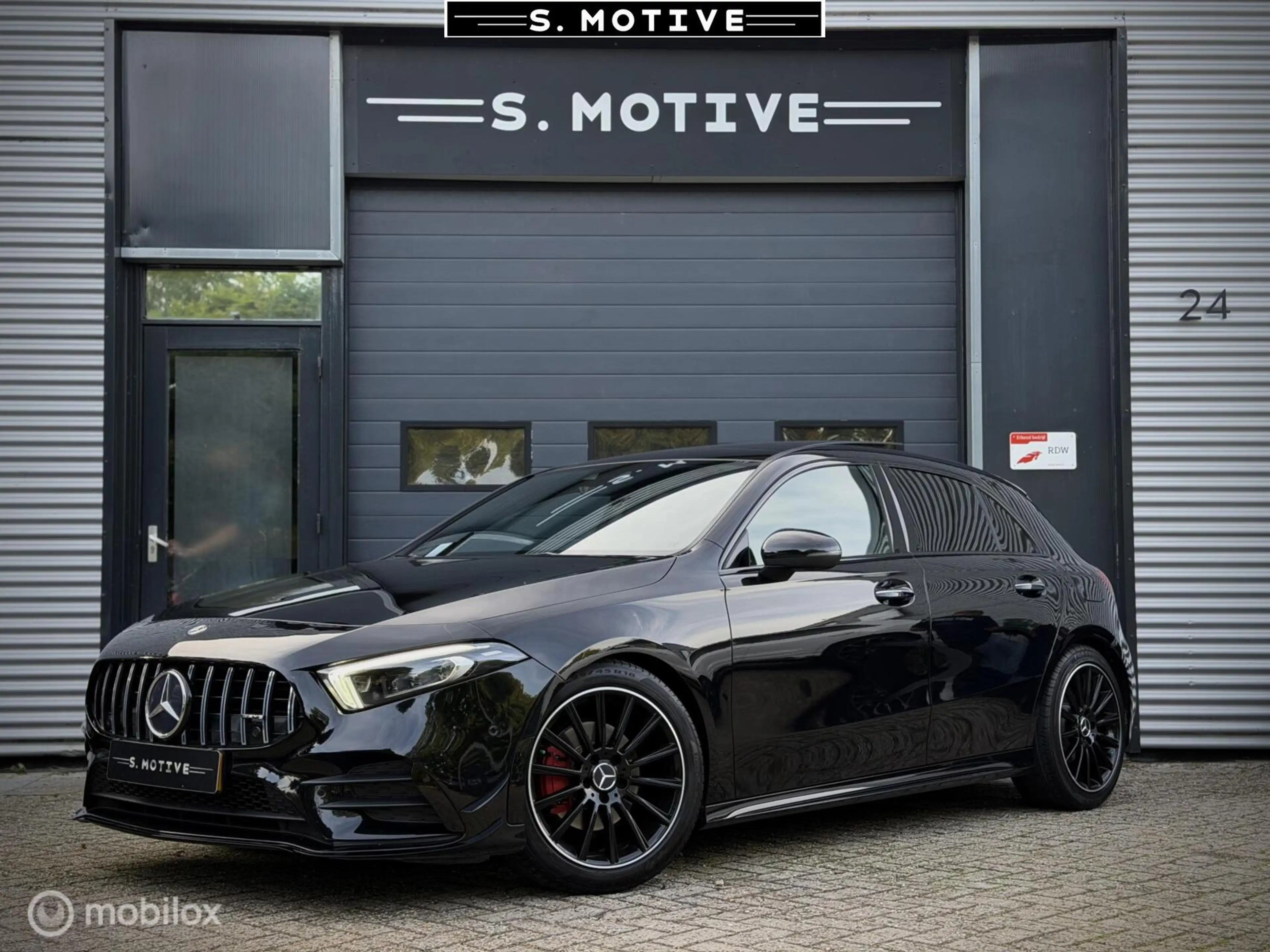 Mercedes-Benz A 180 Business Solution AMG, Night, Pano, Org NL Auto, A