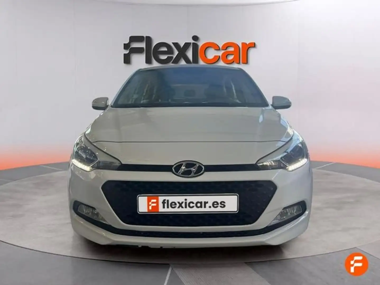 Hyundai i20 1.2 MPI 62kW (85CV) Essence Blanco - 2