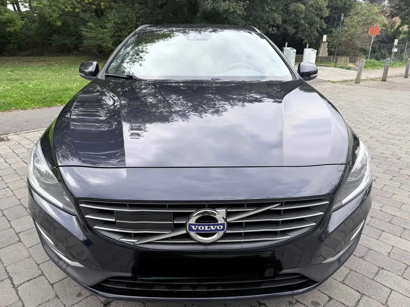 Volvo V60 Volvo V60 D6 Twin Engine Geartronic Summum euro6b Noir - 2