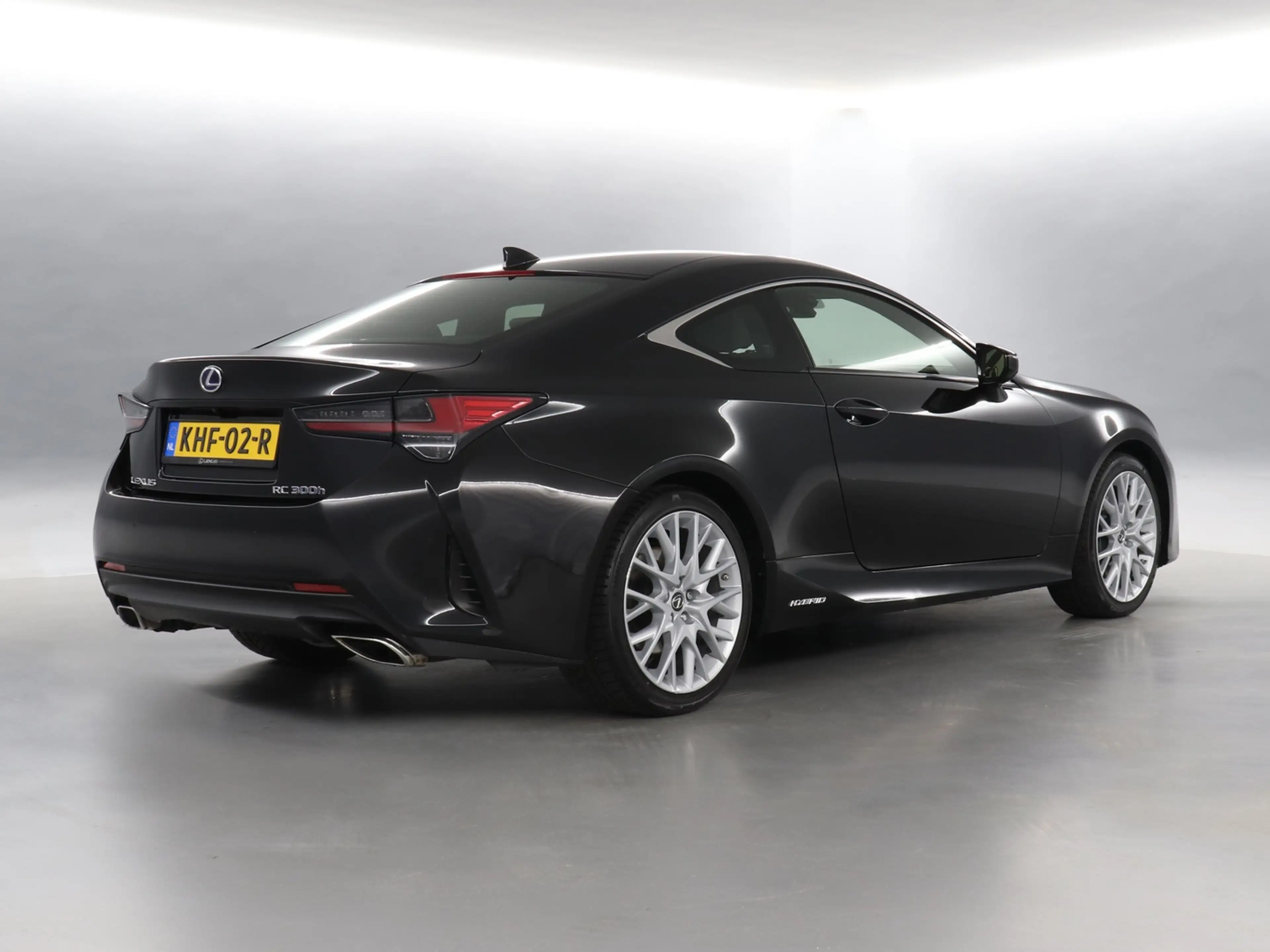 Lexus RC 300h Luxury Line | Stoelgehuegen | Stoelen Verwarmd en — photo 2