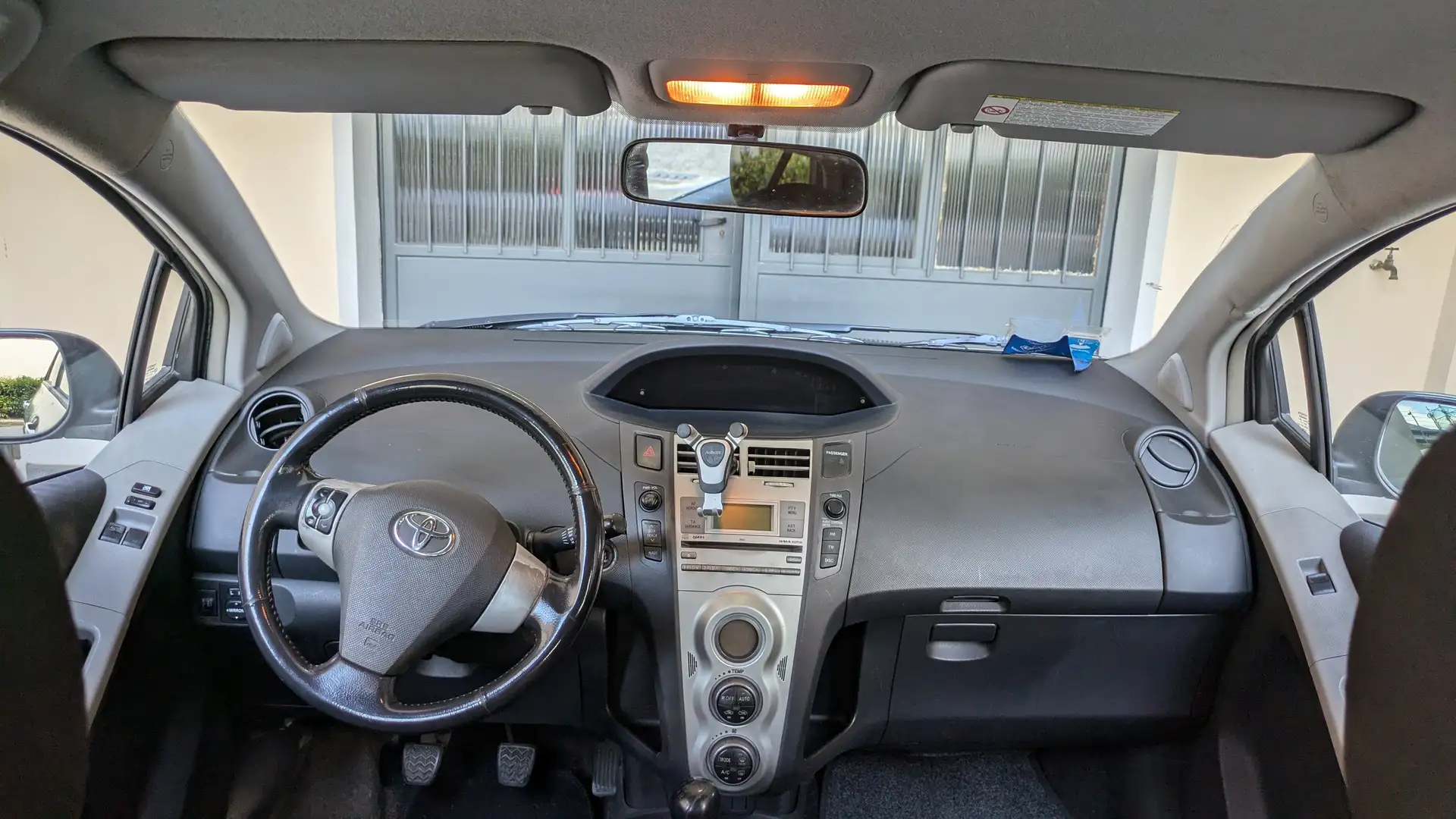 Toyota Yaris Yaris II 2005 5p 1.0 Sol Grigio - 2