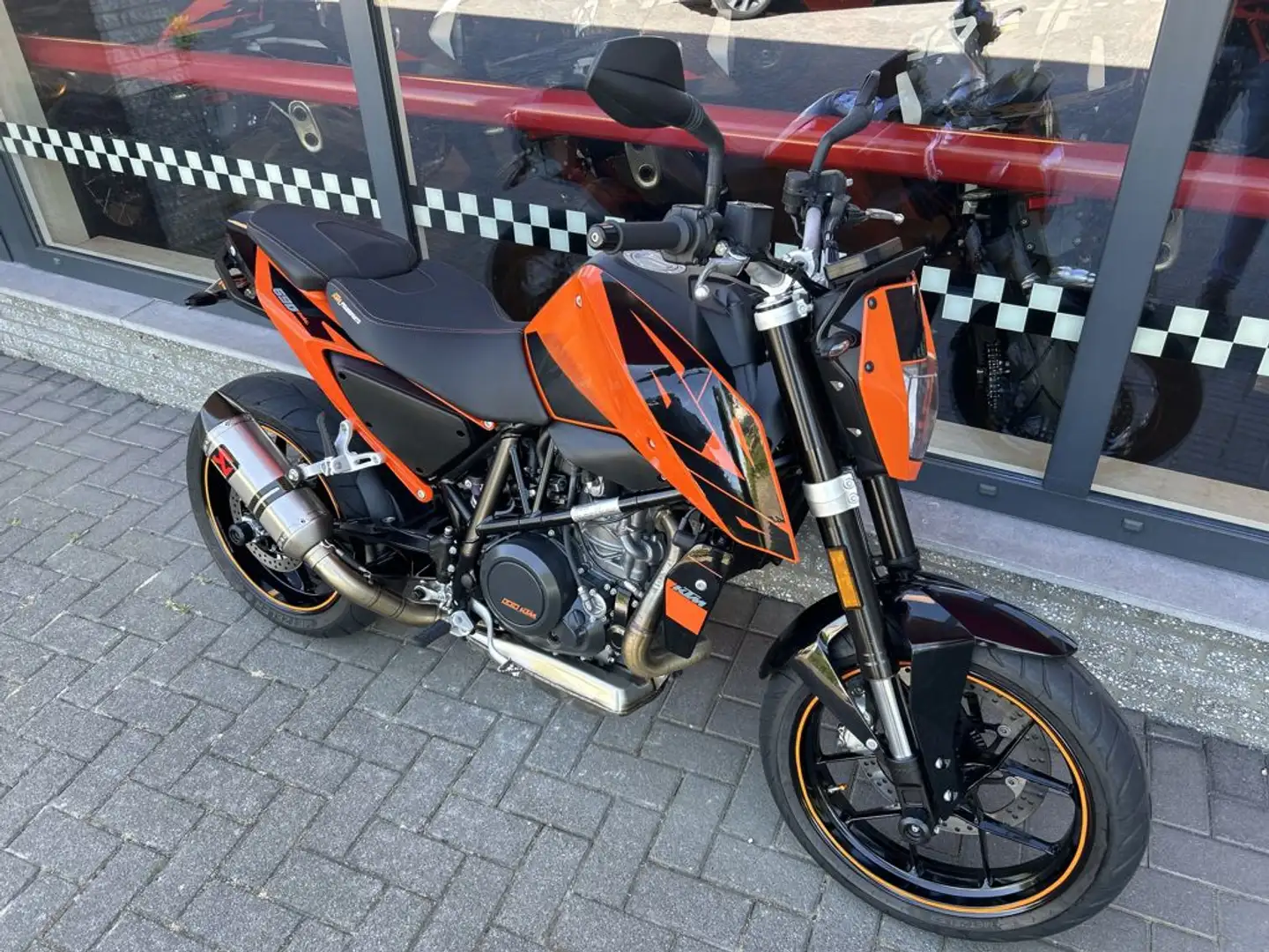 KTM 690 Duke - 2
