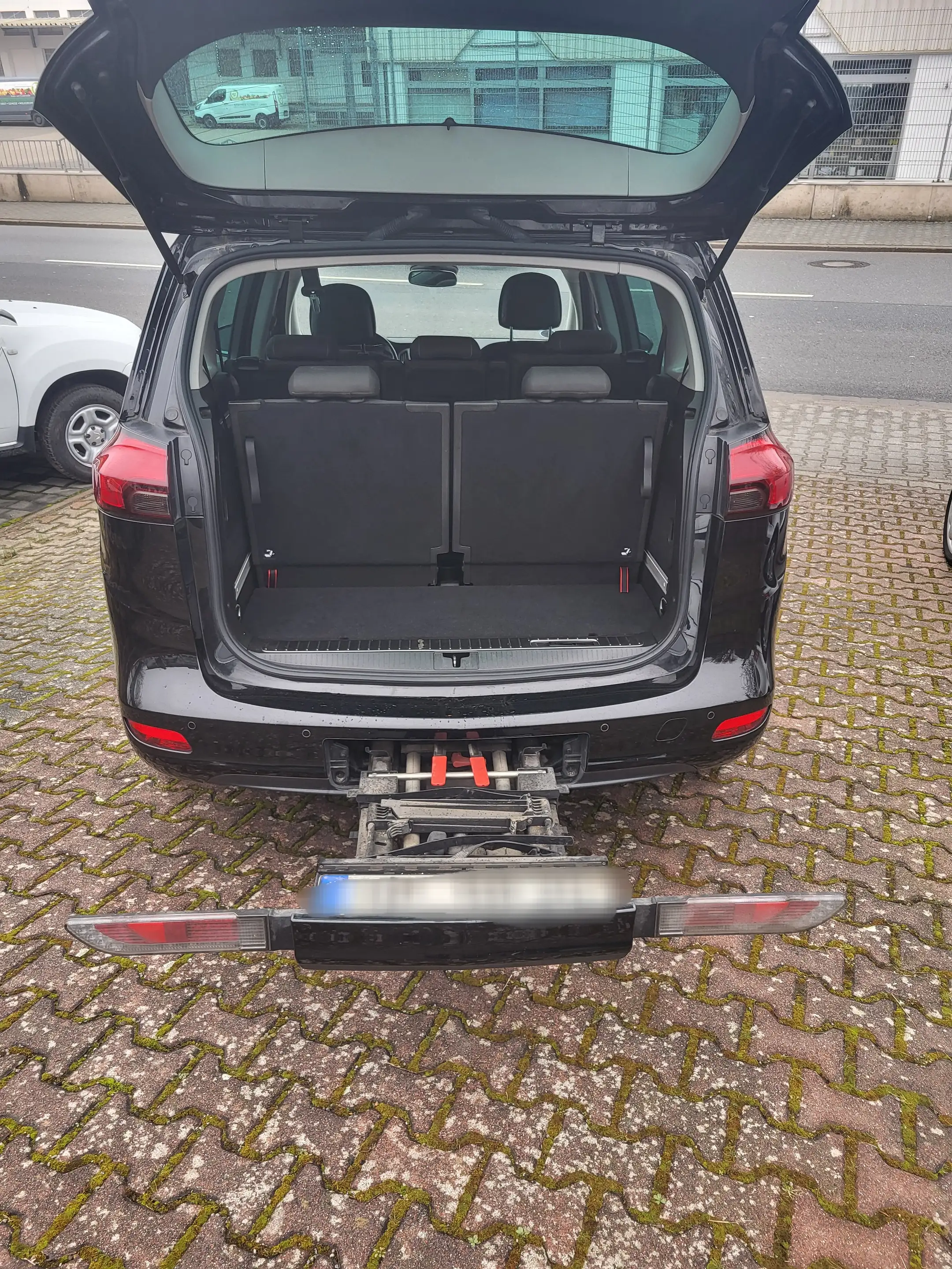 Opel Zafira Tourer 2.0 CDTI Business Innovation*7-Sitzer* — photo 7