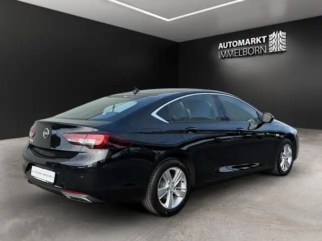 Opel Insignia view 8