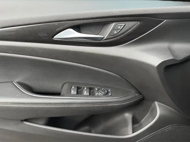 Opel Insignia view 26