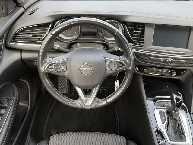 Opel Insignia view 17